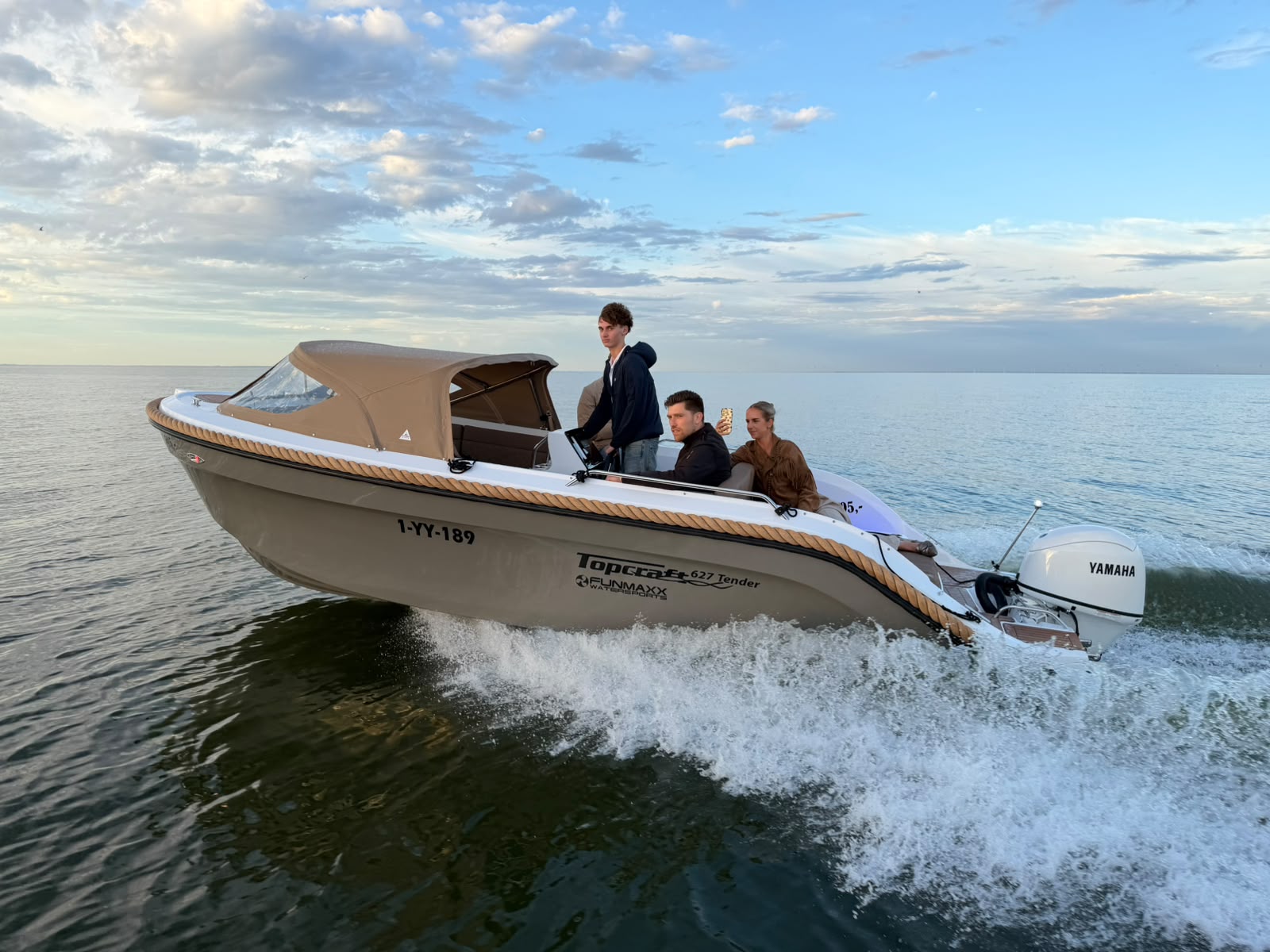 Topcraft 627 Tender